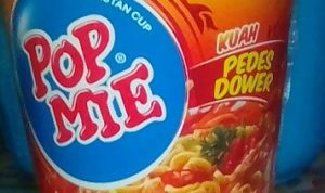 Review PopMie Cup Kuah Pedes Dower Rasa Ayam Pedas